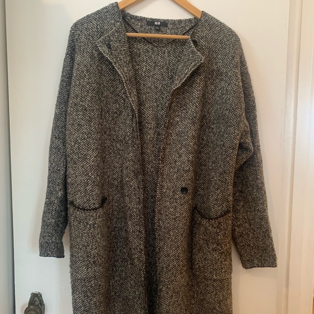Uniqlo Women's Sweater - Black and Gray